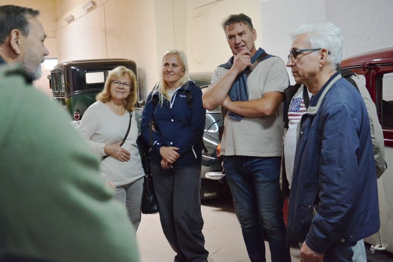 Akimirka senovinių automobilių muziejuje